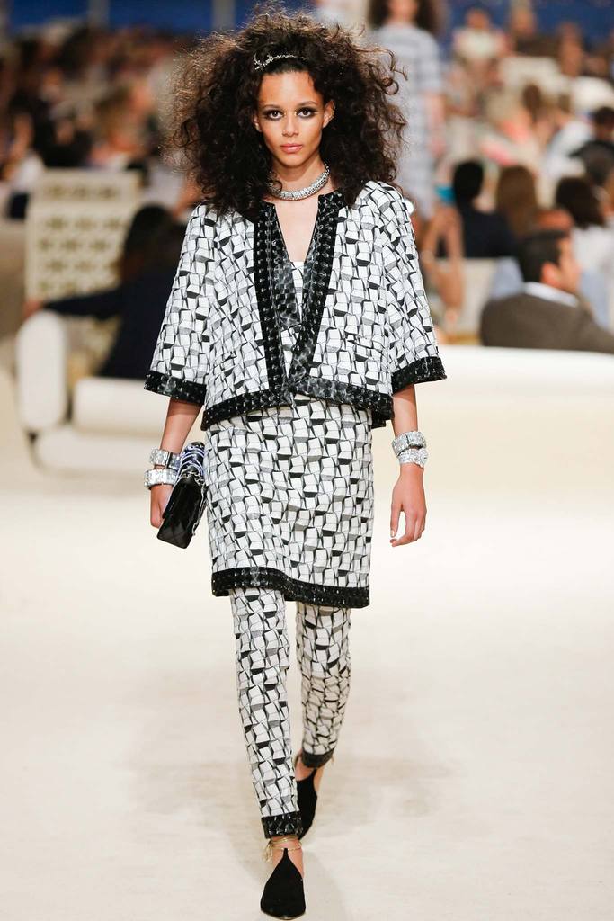 Chanel(香奈儿)2015早春度假系列迪拜时装